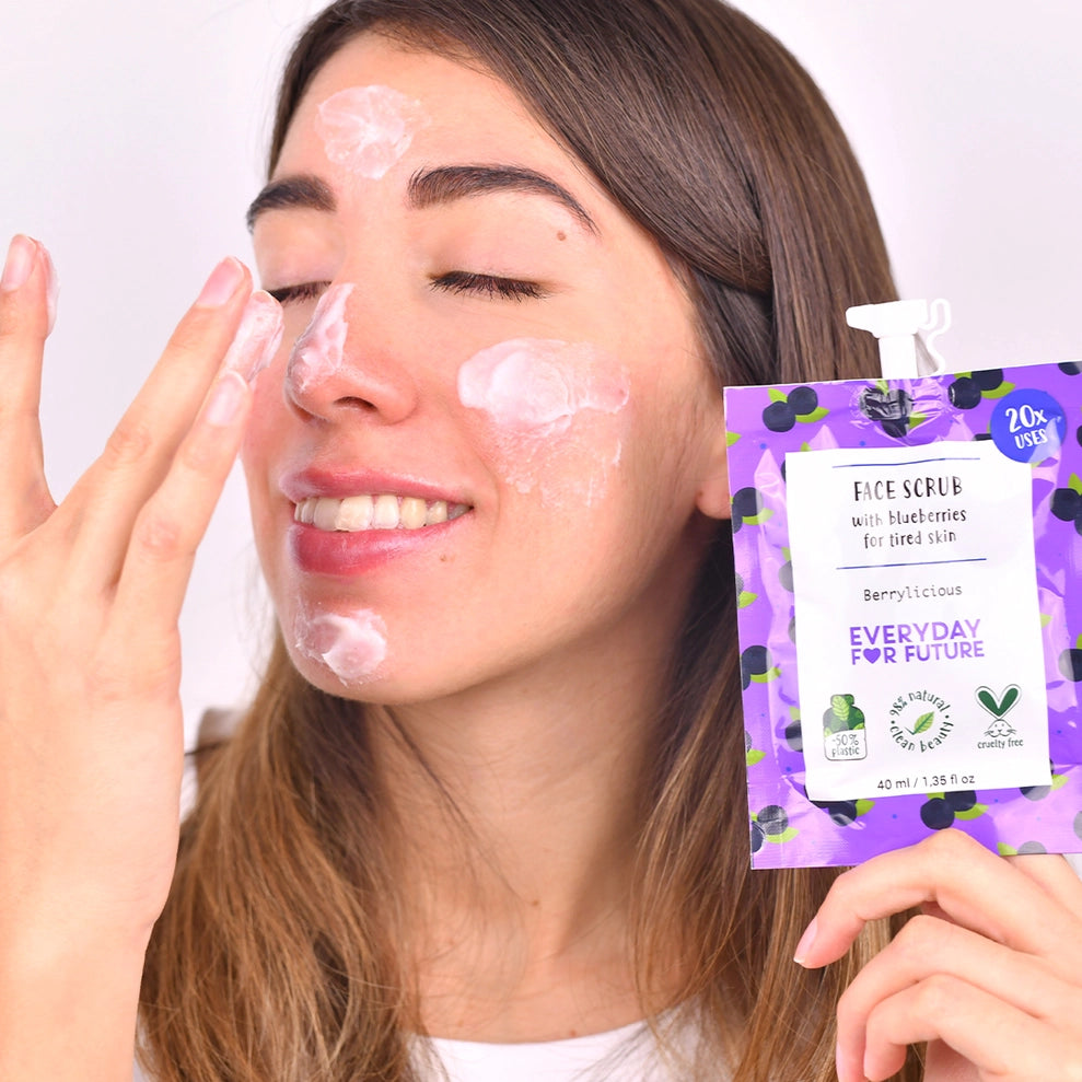 Everyday For Future - Berrylicious Facial Scrub - Firming